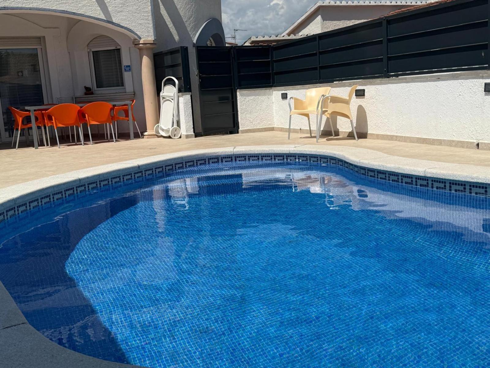 Villa Raquel Koky Empuriabrava Exterior foto